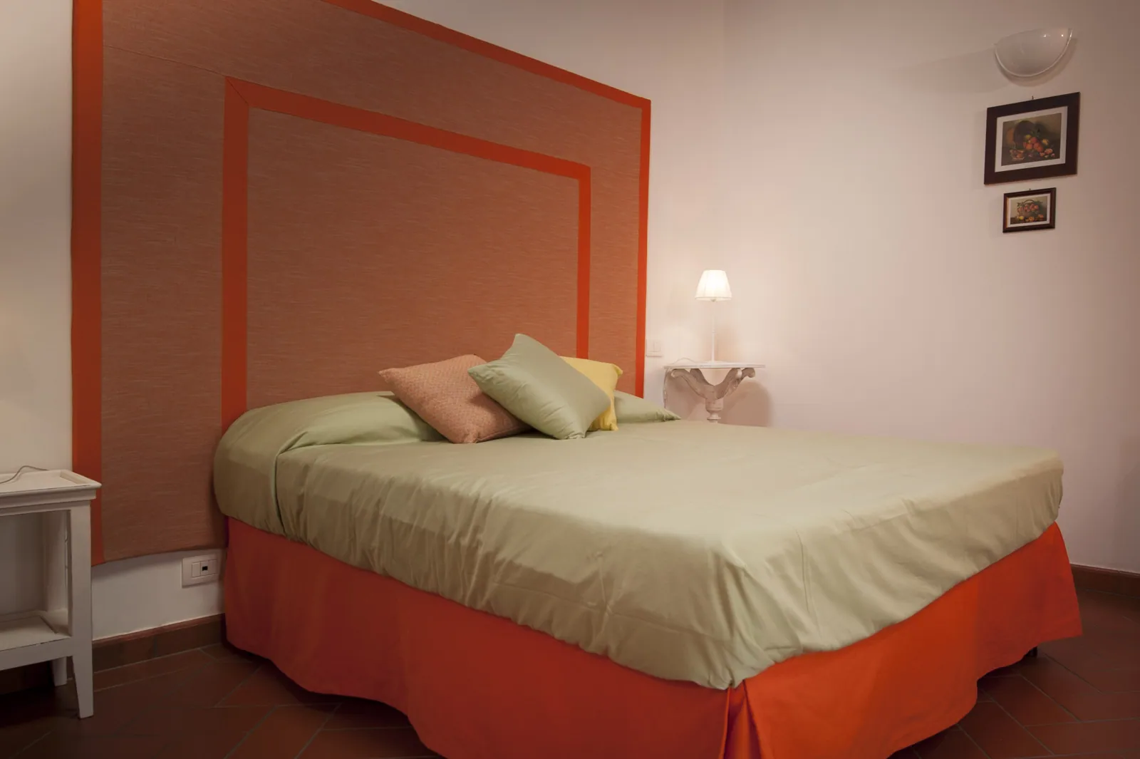 Camera Arancio